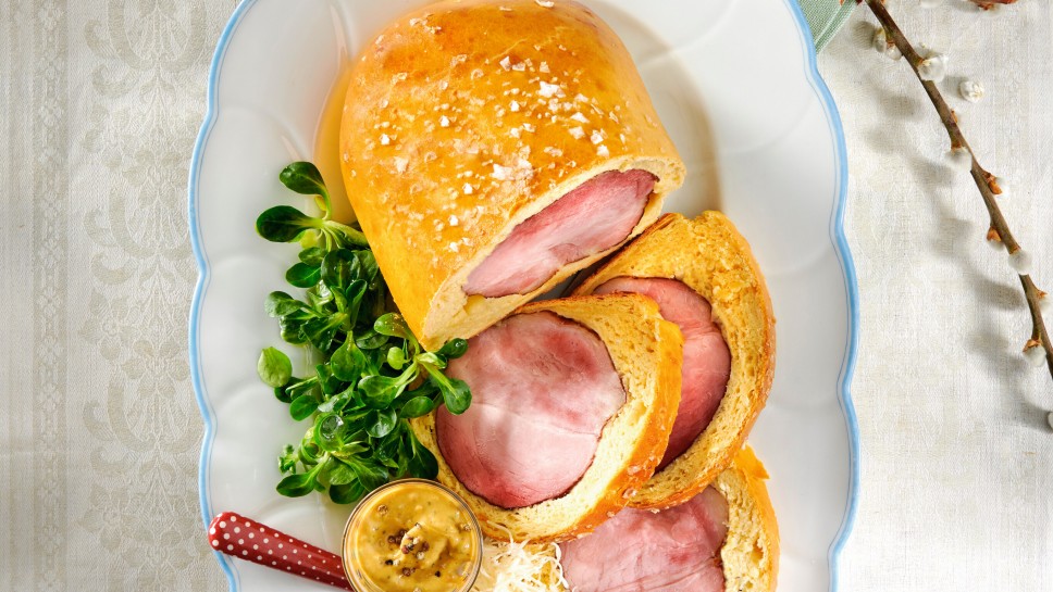 SPAR Mahlzeit Osterschinken im Kartoffelbrotteig mit Honigsenf