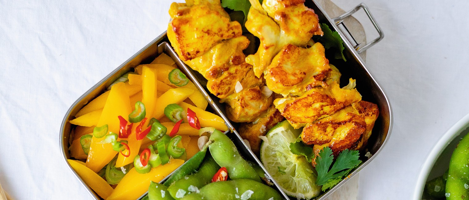 SPAR Mahlzeit Satay-Spiesse mit fruchtigen Mangosalat