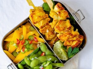 SPAR Mahlzeit Satay-Spiesse mit fruchtigen Mangosalat