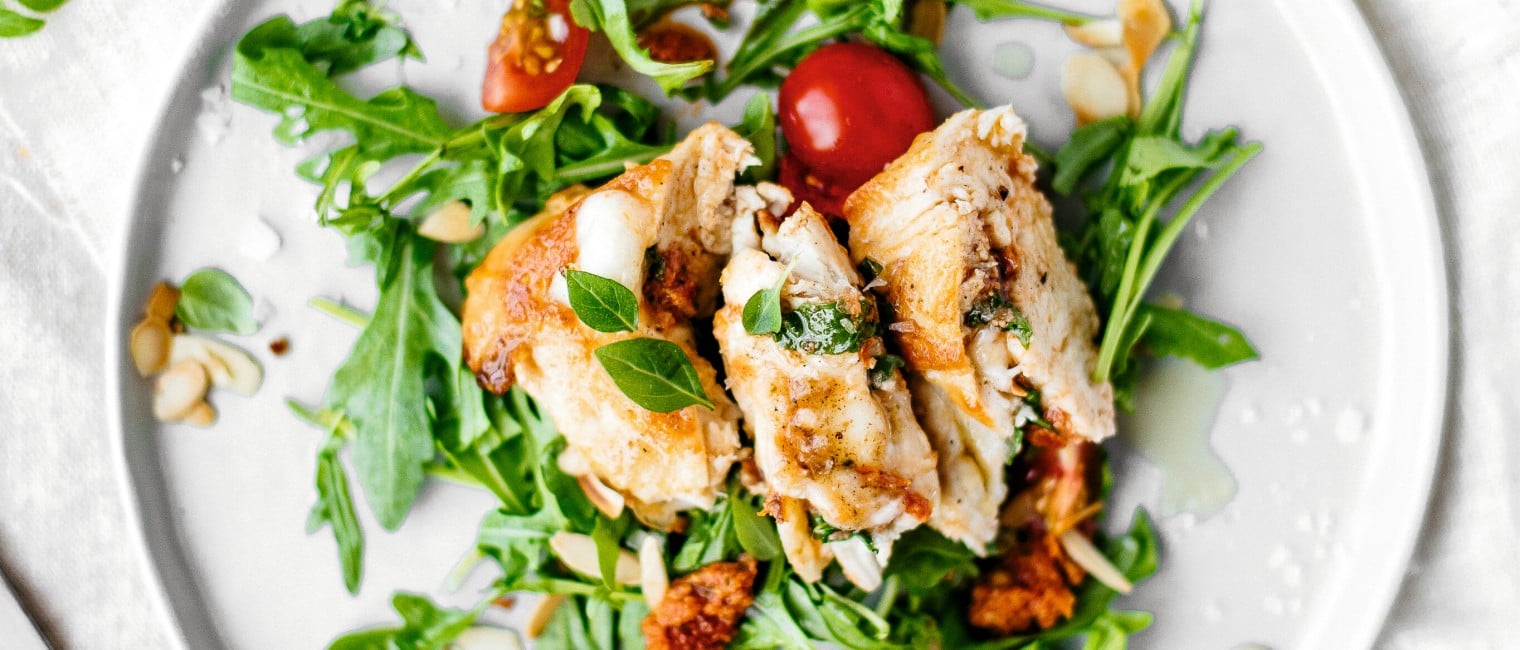 SPAR Mahlzeit Gefüllte Hühnerbrust mit Mozzarella & Pesto