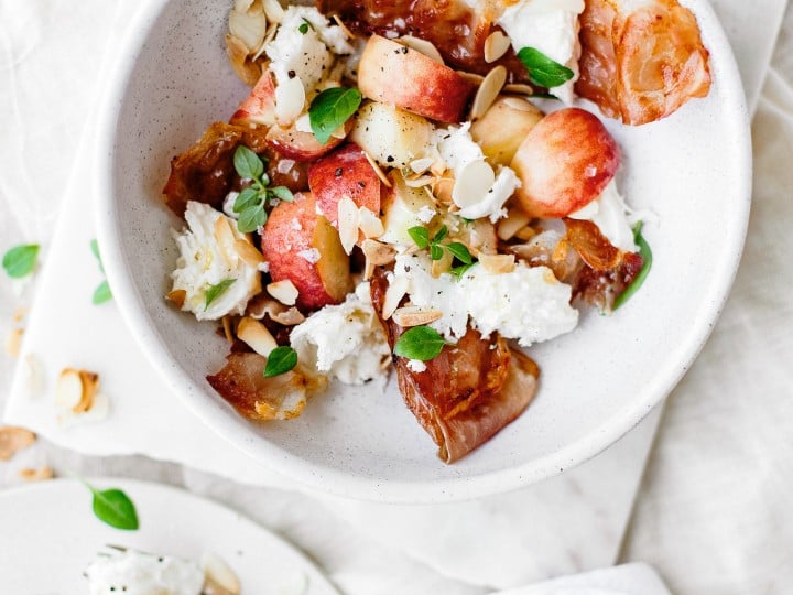 Prosciutto-Pfirsich-Salat mit Burrata
