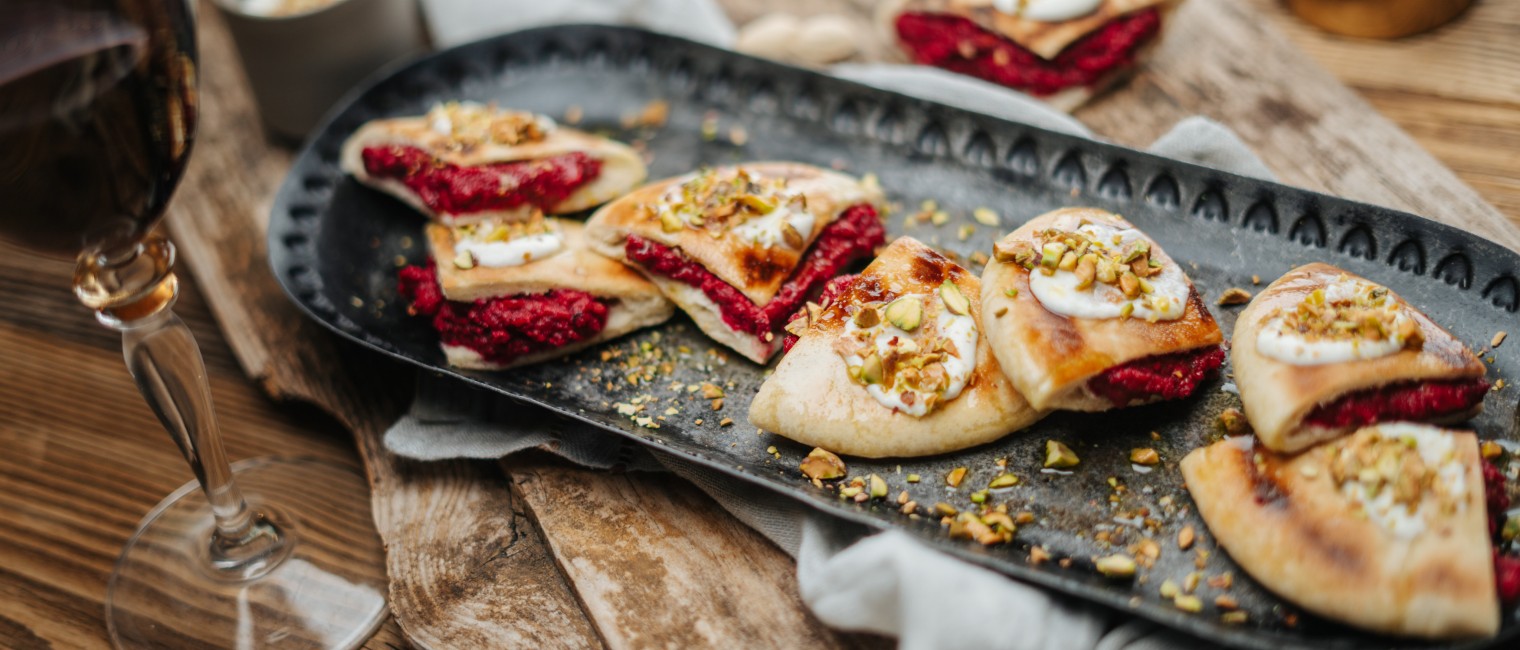 SPAR Mahlzeit Pitabrot mit Rote-Rüben-Pesto