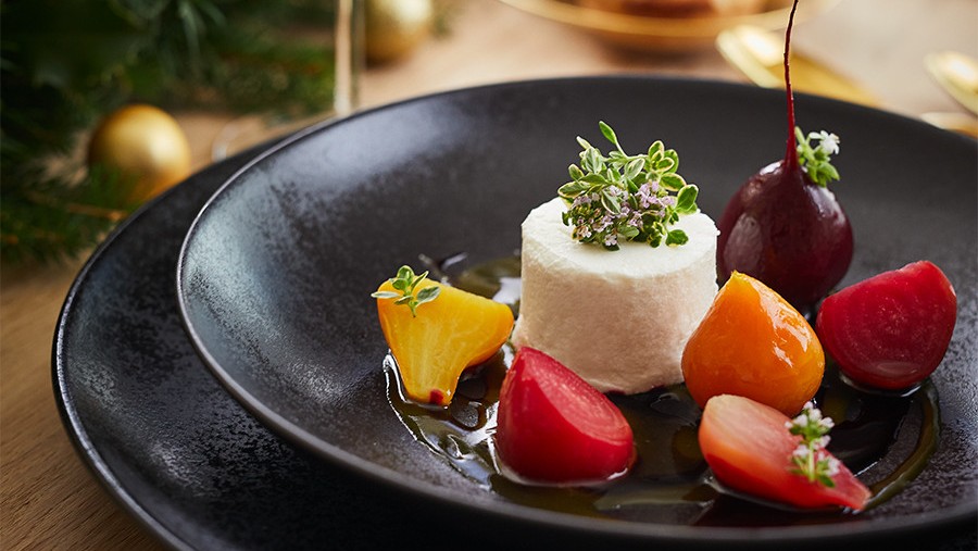 SPAR Mahlzeit Rübchen in Orangen-Kardamom-Fond mit Ziegenfrischkäse