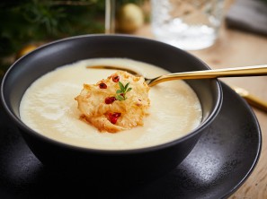 SPAR Mahlzeit Selleriesuppe mit knusprigen Sellerie