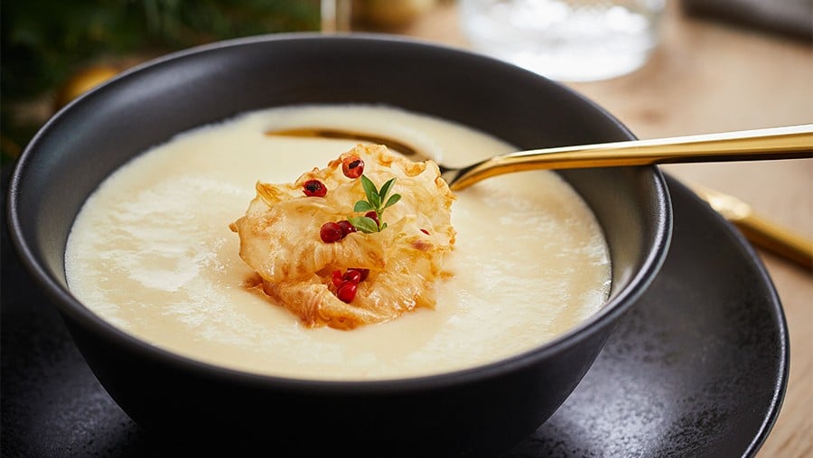 SPAR Mahlzeit Selleriesuppe mit knusprigen Sellerie