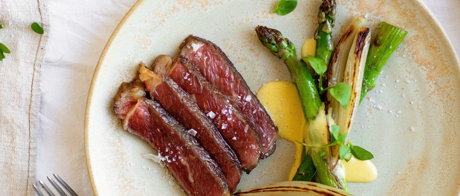 SPAR Mahlzeit Dry-Aged Ribeye - Salzschalotten - grüner Spargel