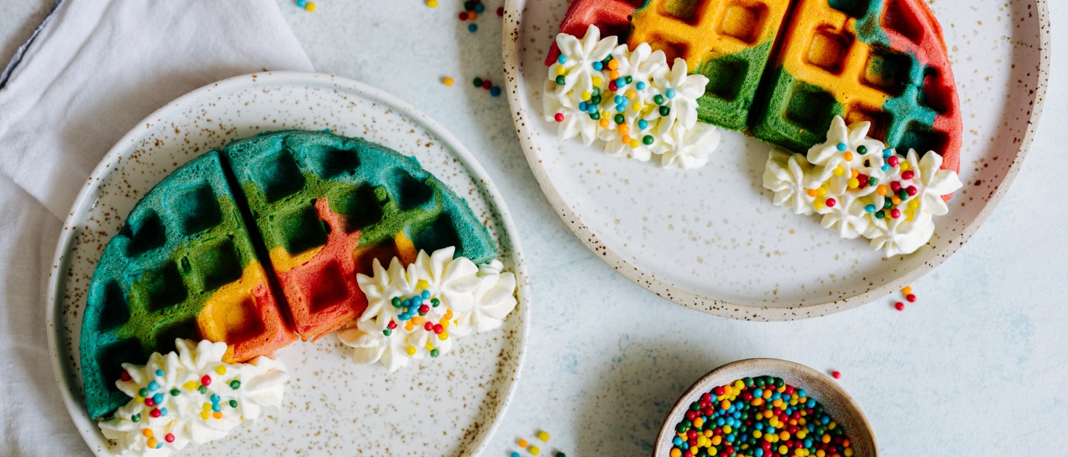 SPAR Mahlzeit Regenbogenwaffeln mit Schlagobers-Wolken