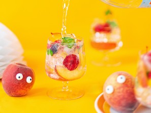 SPAR Mahlzeit Fruchtige Pfirsich-Holler-Limonade