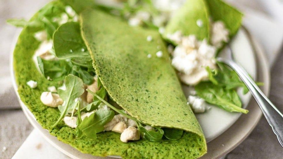 SPAR Mahlzeit Spinat-Crêpes mit Cashew-Creme und Feta