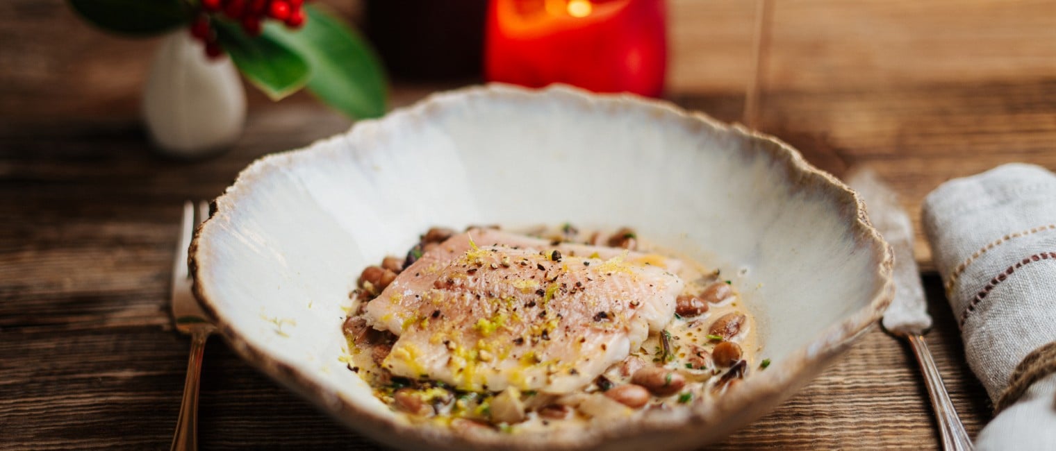 SPAR Mahlzeit sanft gegarter Saibling mit cremiger Radicchio-Bohnen-Gemüse