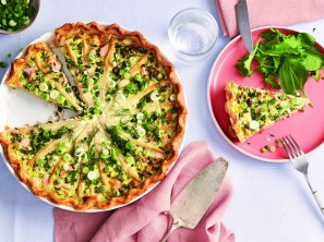 SPAR Mahlzeit Lachs-Spargel-Tarte mit Frühlingszwiebel und Dill
