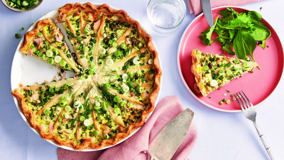 SPAR Mahlzeit Lachs-Spargel-Tarte mit Frühlingszwiebel und Dill