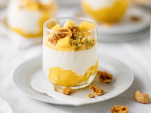 SPAR Mahlzeit Mango-Topfencreme im Glas