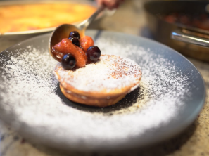 SPAR Mahlzeit Gebackener Labneh-Auflauf mit Portweinbeeren