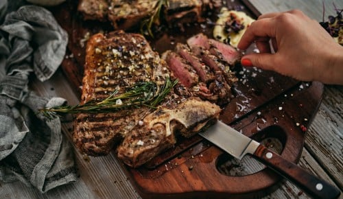 SPAR Mahlzeit T-Bone Steak vom Rost mit Cole Slaw