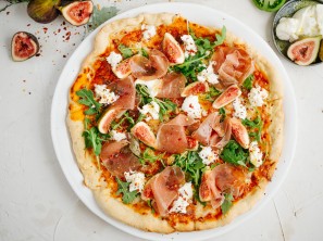 SPAR Mahlzeit Pizza mit Prosciutto, Feige & Mozzarella