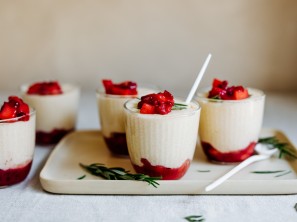 SPAR Mahlzeit Grießflammerie mit Apfel-Preiselbeer-Kompott