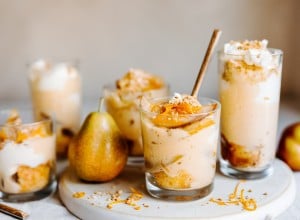 SPAR Mahlzeit Trifle aus Biskuit, Orangen-Sabayon und marinierten Birnen