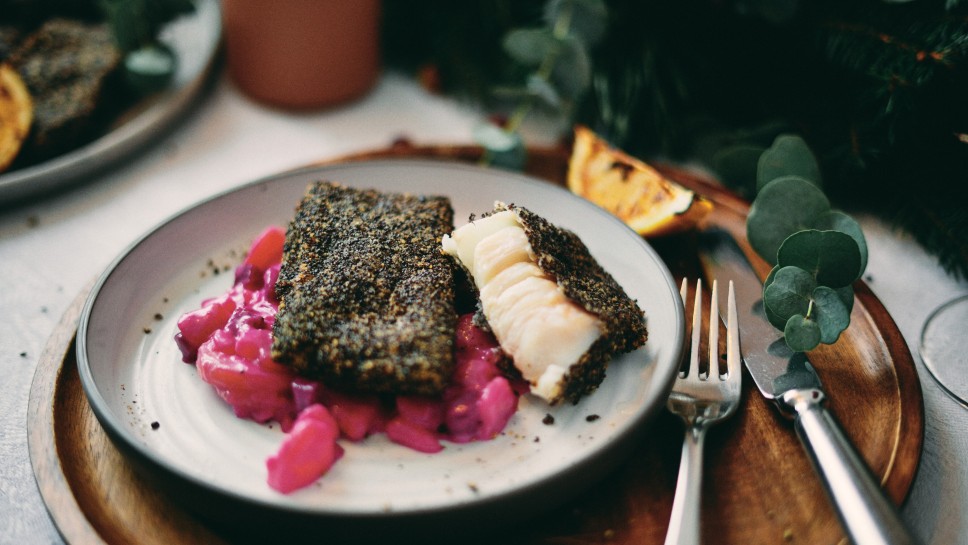 SPAR Mahlzeit Karpfen im Mohnmantel mit Erdäpfel-Rüben-Salat