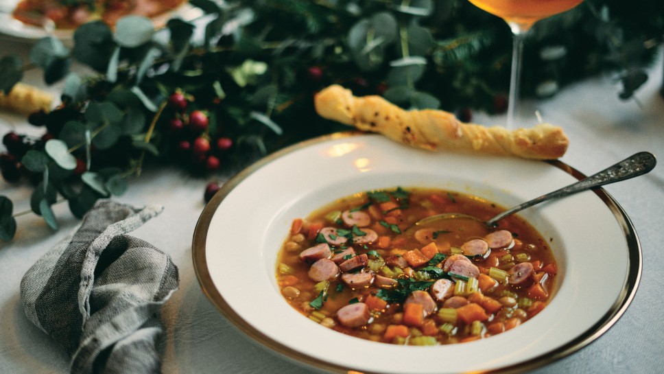 SPAR Mahlzeit Würstelsuppe mit Süßkartoffeln und Kichererbsen
