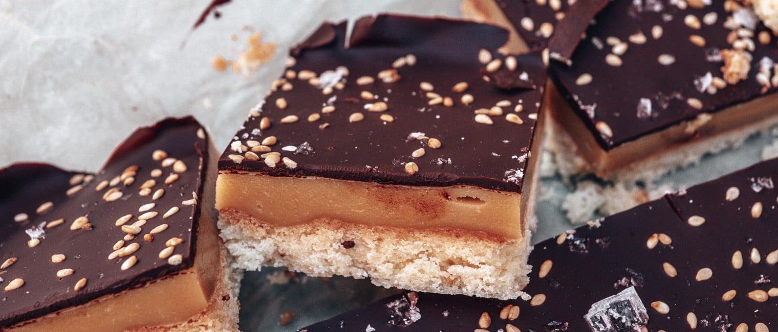SPAR Mahlzeit Millionaire's Shortbread mit Tahinkaramell