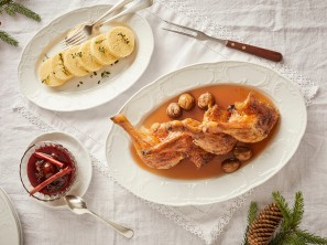 SPAR Mahlzeit Confierte Entenhaxerl mit Grießknödel und Maroni