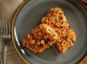 SPAR Mahlzeit Gebackener Gewürzfisch mit Erdäpfel-Vogerlsalat