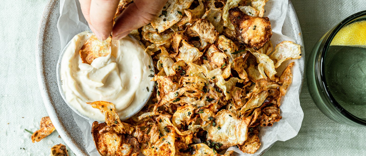SPAR Mahlzeit Crunchy Sellerie-Chips mit veganer Chili-Mayonnaise