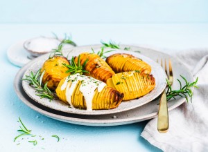Feine Eier-Creme für Hasselback-Kartoffeln