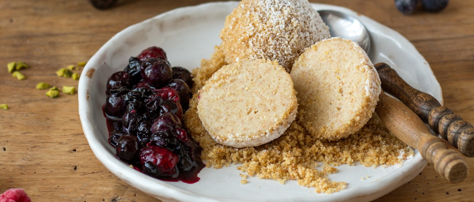 SPAR Mahlzeit Topfen-Knödel mit Beeren-Ragout