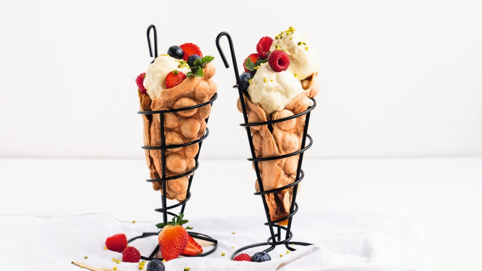 SPAR Mahlzeit Vegane Reiswaffeln mit Eis und frischen Beeren