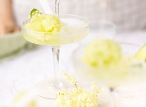 SPAR Mahlzeit Gurken-Holunder-Granita mit Prosecco