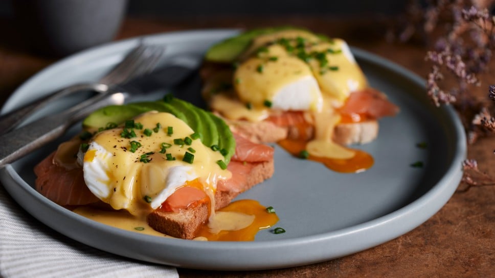 SPAR Mahlzeit Eggs Royale mit Avocado