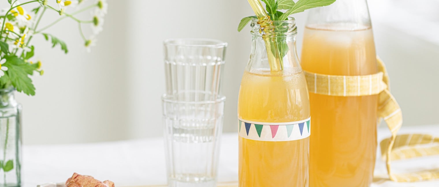 SPAR Mahlzeit Limonade aus Apfel- und Birnenschalen