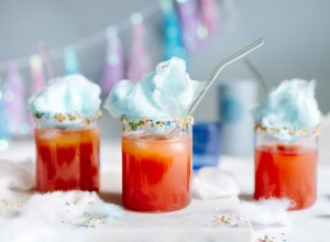SPAR Mahlzeit Erdbeer-Orangen Cocktail mit Zuckerwatte-Wolken