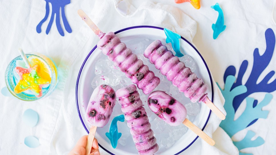 SPAR Mahlzeit Joghurt-Eis mit Brombeeren und Heidelbeeren