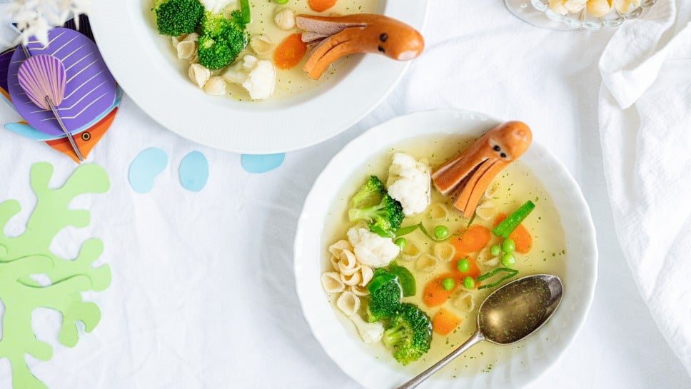 SPAR Mahlzeit Nudelsuppe mit Muscheln und Würstel-Oktopus