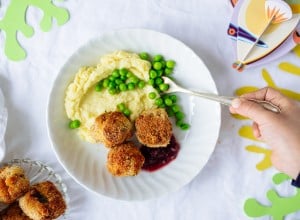 SPAR Mahlzeit Fisch-Bällchen mit Kartoffelpüree und Erbsen