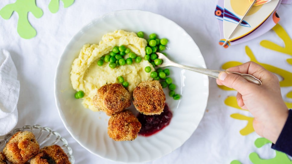 SPAR Mahlzeit Fisch-Bällchen mit Kartoffelpüree und Erbsen