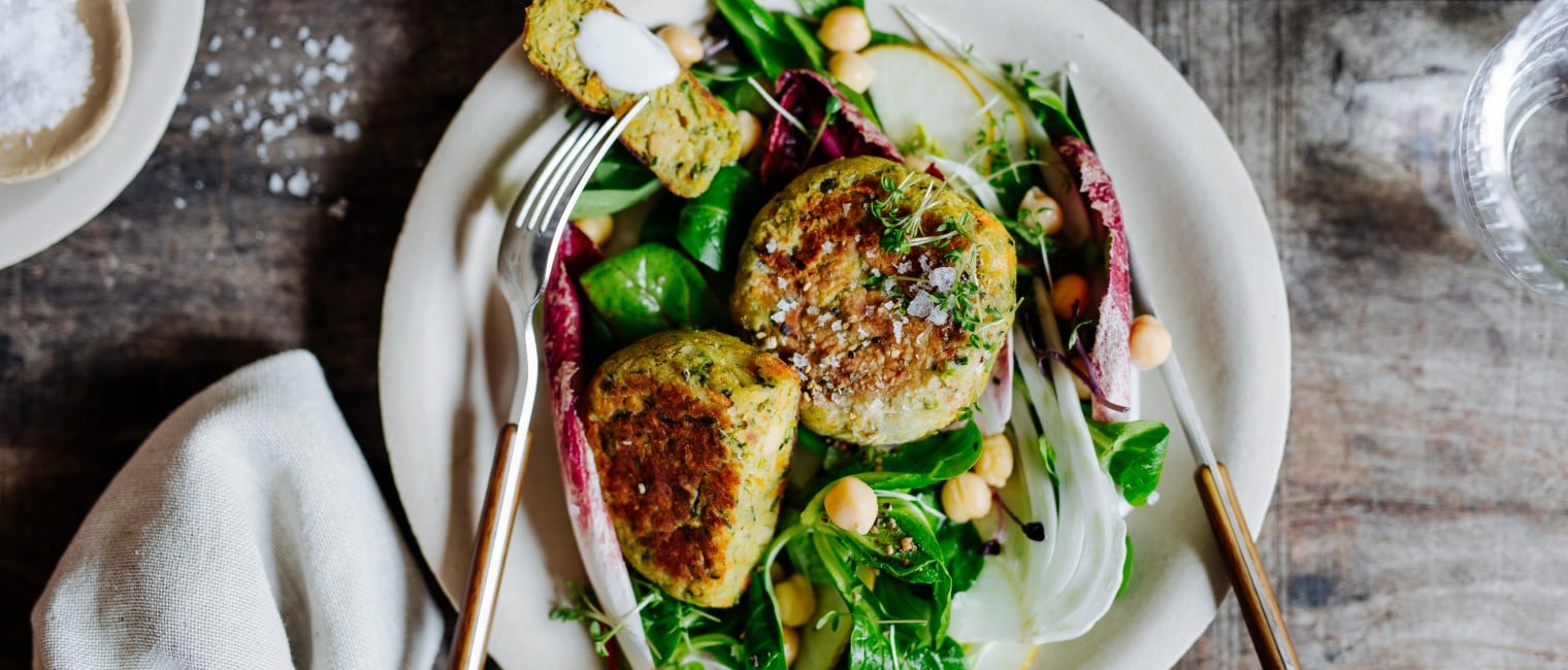 SPAR Mahlzeit Kichererbsen- Gemüse-Laibchen mit Fenchelsalat