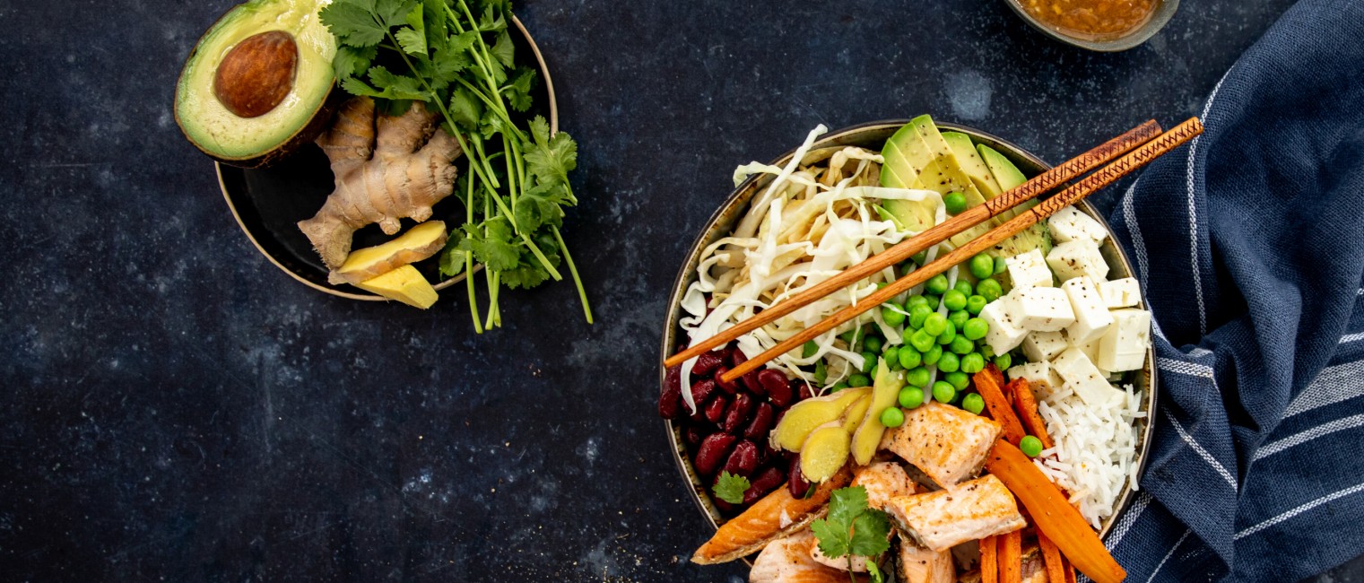 SPAR Mahlzeit Reisbowl mit Avocado und Lachs