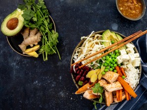 SPAR Mahlzeit Reisbowl mit Avocado und Lachs