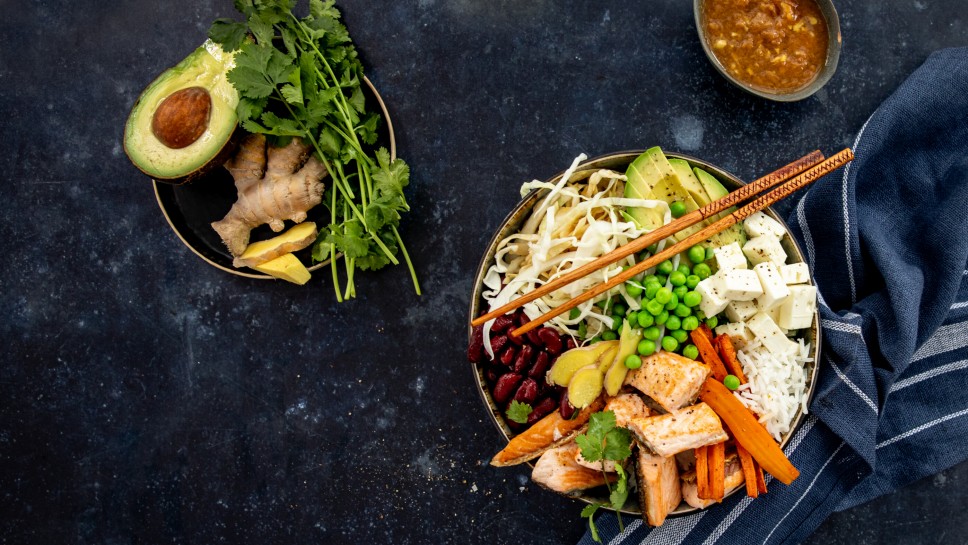 SPAR Mahlzeit Reisbowl mit Avocado und Lachs
