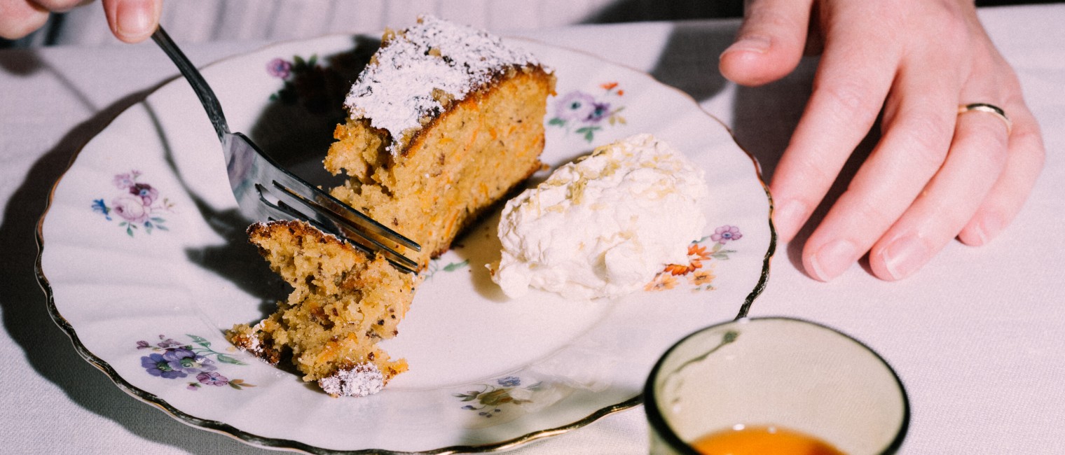SPAR Mahlzeit glutenfreier Karottenkuchen mit Mascarpone-Creme