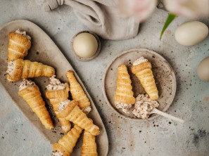SPAR Mahlzeit pikante Röllchen mit Karotten-Dip