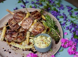 SPAR Mahlzeit Schweinefilet-Spieße mit Avocado-Dip