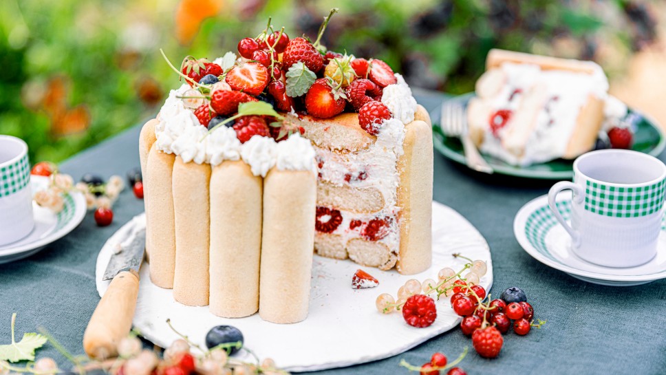 SPAR Mahlzeit Charlotte mit Beeren