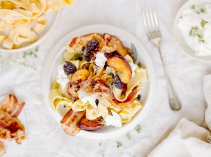 SPAR Mahlzeit Parpardelle mit Burrata, Pancetta und Pfirsich
