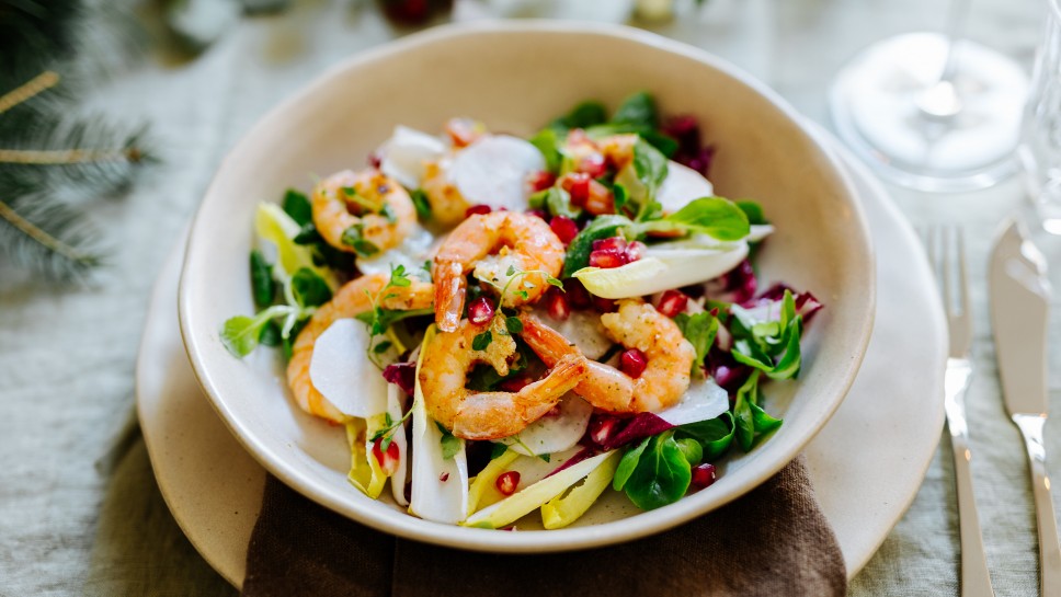 SPAR Mahlzeit! Winter-Blattsalate mit Garnelen, Rettich und Granatapfel  