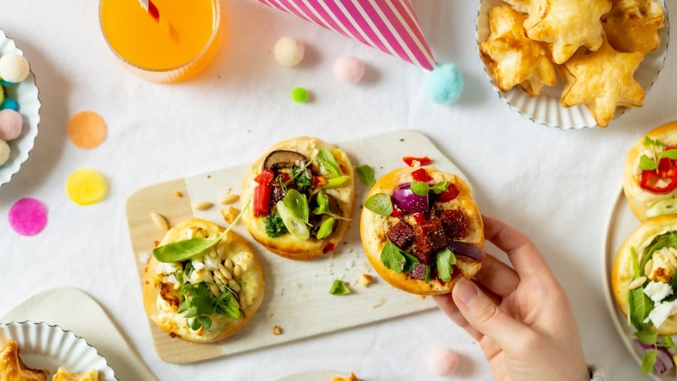 Mini-Pizzen in drei Variationen